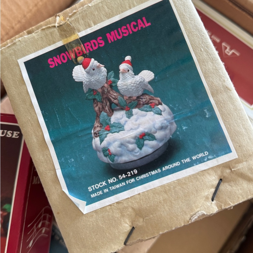 Snowbirds Musical Christmas Decoration